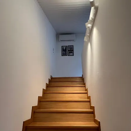Urban Hide Away Centre Apartment