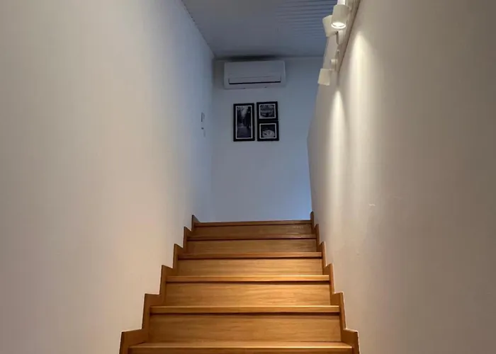 Urban Hide Away Centre شقة