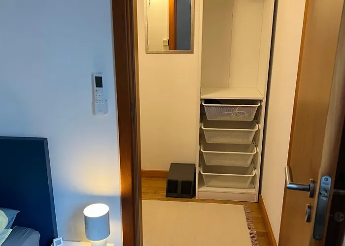 Urban Hide Away Centre Πόντα Ντελγκάντα